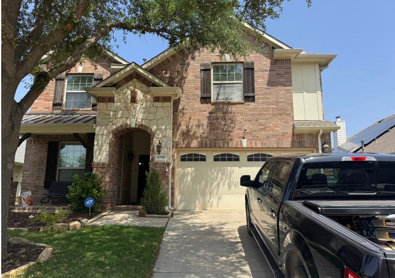 Gallery photos for Fresh Asphalt Shingle Roof Upgrade in McKinney: Image #1