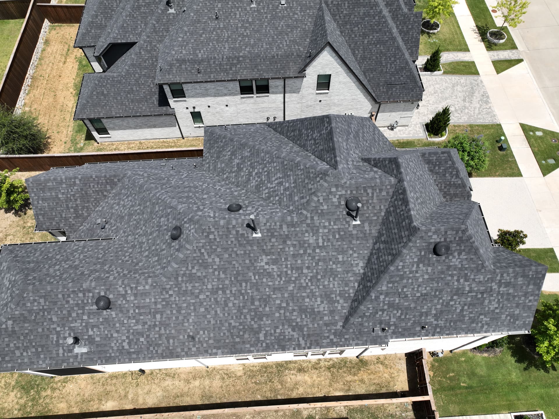 Gallery photos for Full Asphalt Shingle Roof Replacement on a Texas Home: Image #2